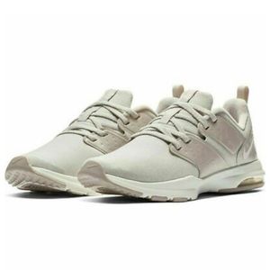 NEW Nike Womens Air Bella TR 924338- 201  SIZE 6.5